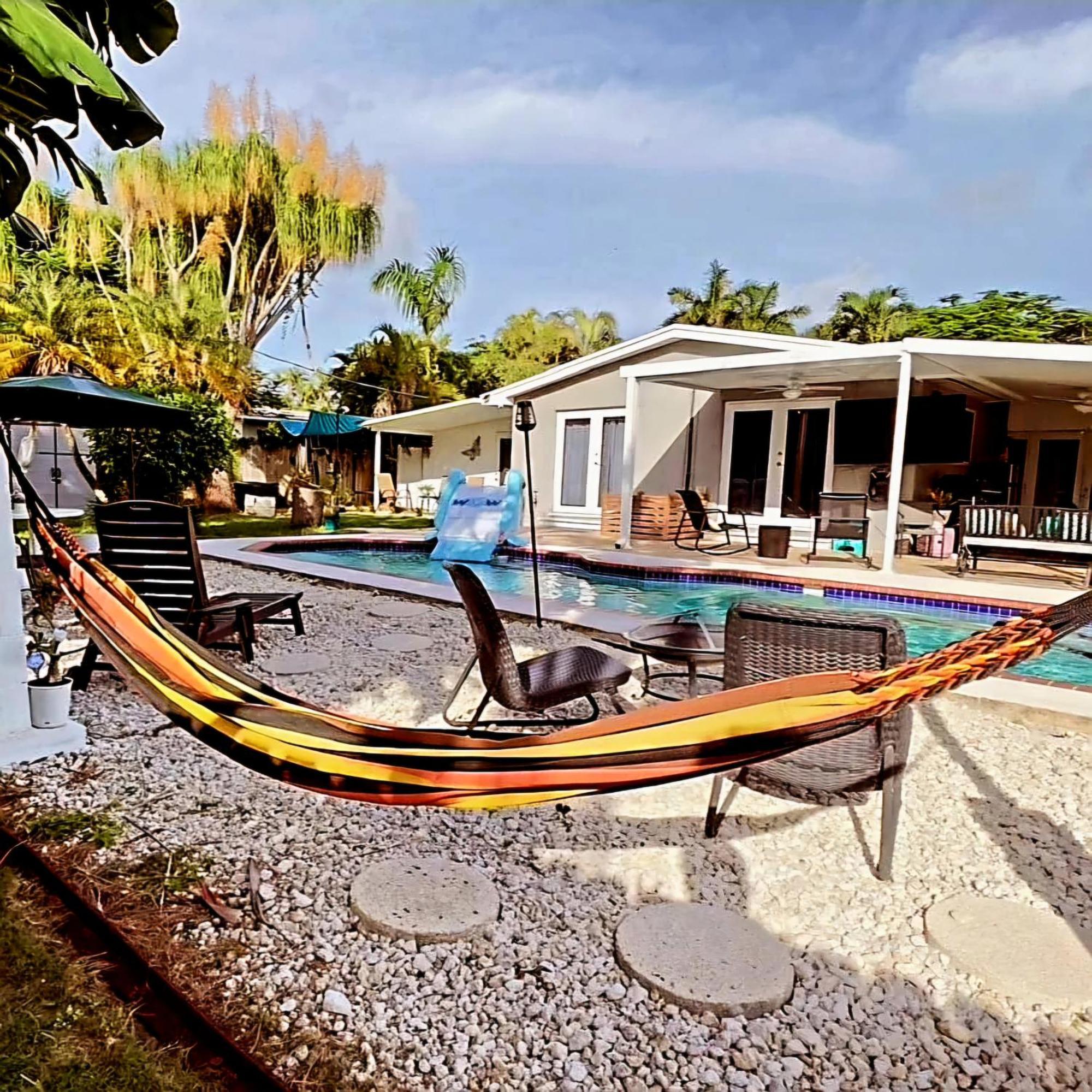 Sterling Pool House Resort Heated Swimming Pool Family Getaway Cutler Bay Exterior photo